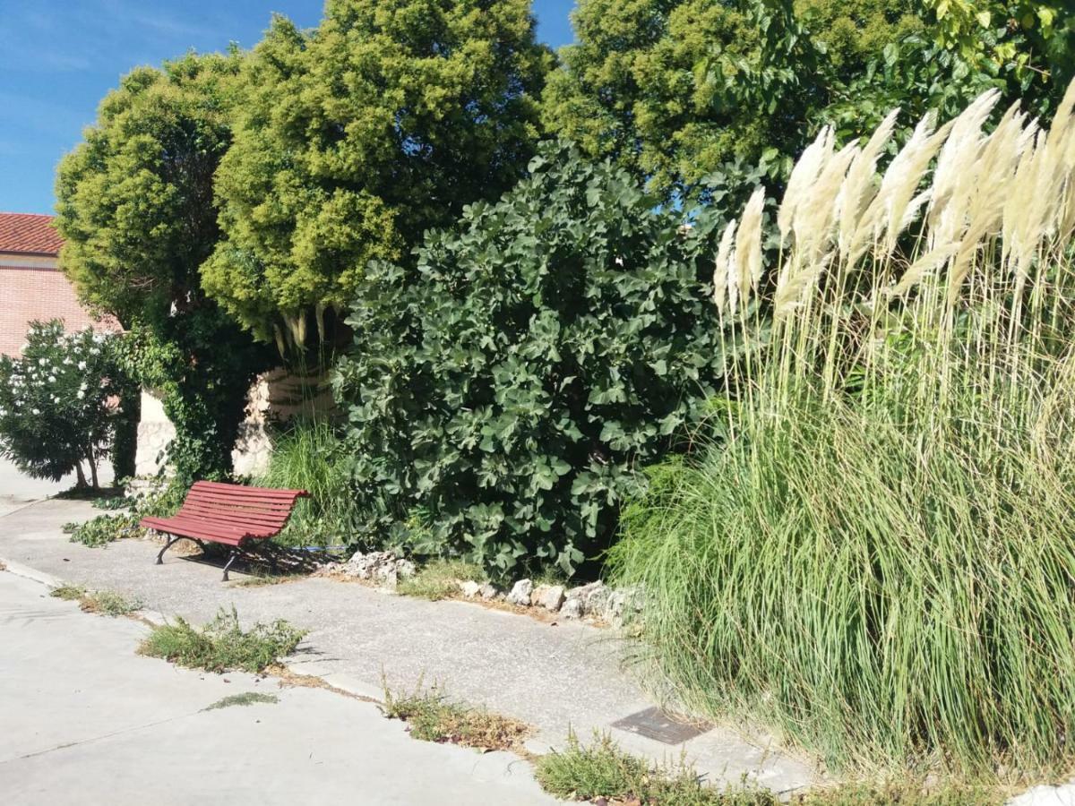 Casa rural De Añil - Jardín privado, wifi, netflix y aire acondicionado Hostal Velliza Exterior foto