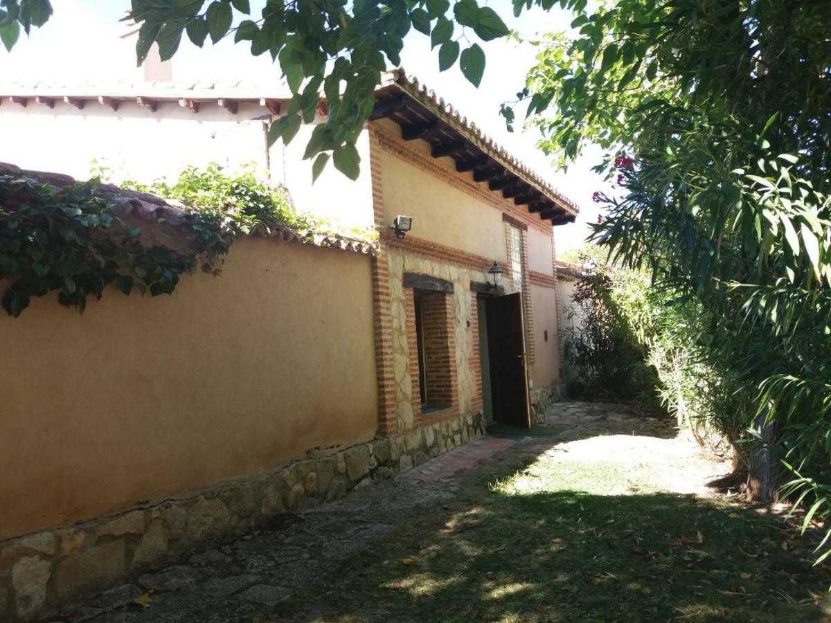 Casa rural De Añil - Jardín privado, wifi, netflix y aire acondicionado Hostal Velliza Exterior foto